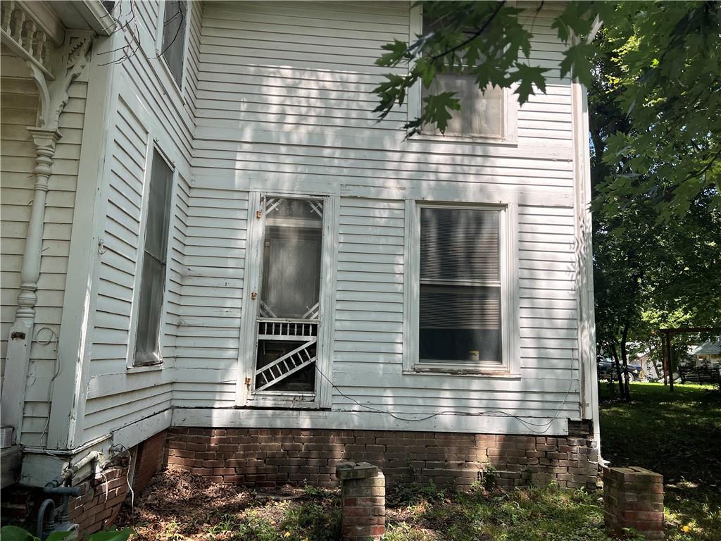 1207 W Chestnut Street Property Photo 15