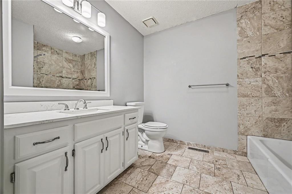 107 Nw Leann Drive Property Photo 18