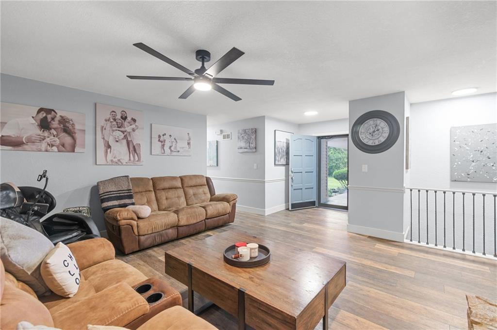 1006 Garner Street Property Photo 6