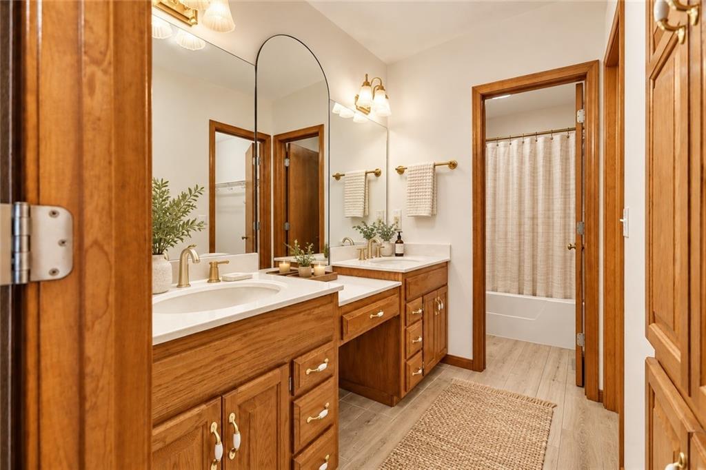4909 Ashbey Drive Property Photo 30