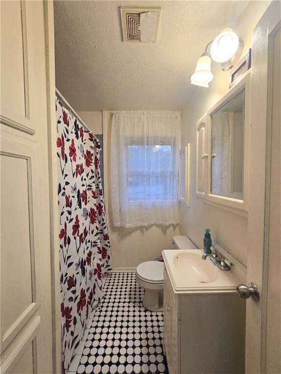 3715 N River Boulevard Property Photo 11