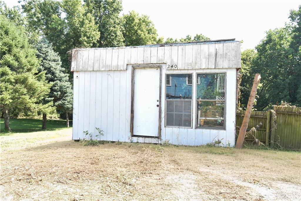 3715 N River Boulevard Property Photo 17