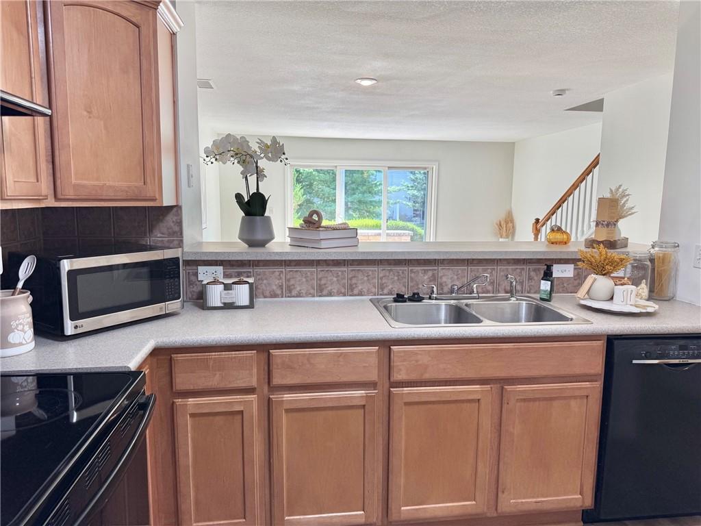 5402 N Fairmount Avenue Property Photo 8