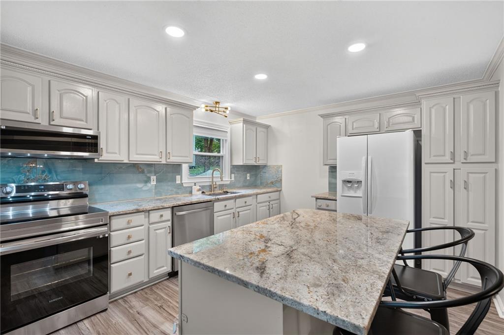 12918 Sycamore Avenue Property Photo 7