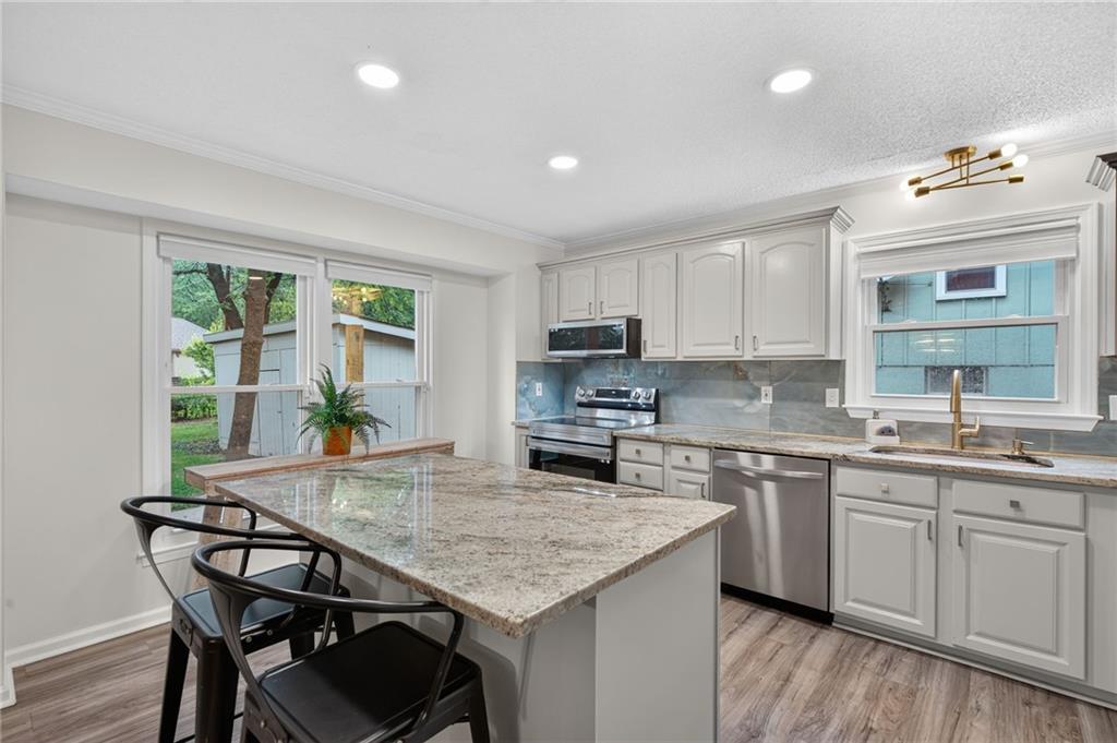 12918 Sycamore Avenue Property Photo 8