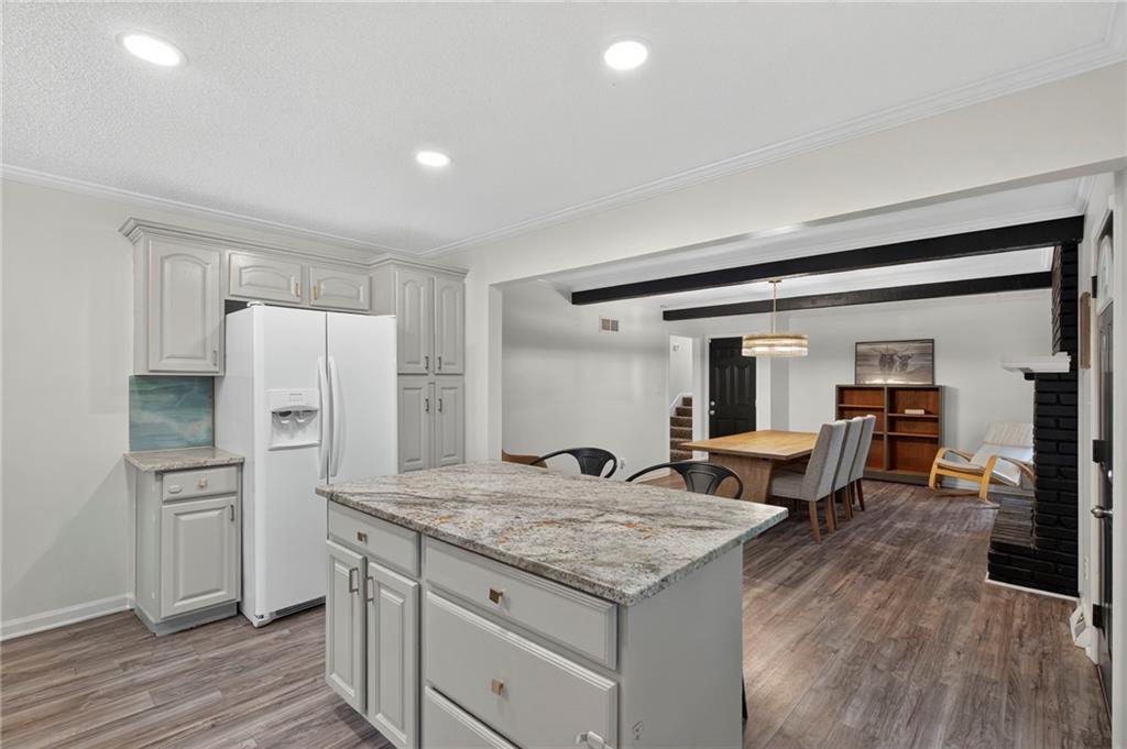 12918 Sycamore Avenue Property Photo 9
