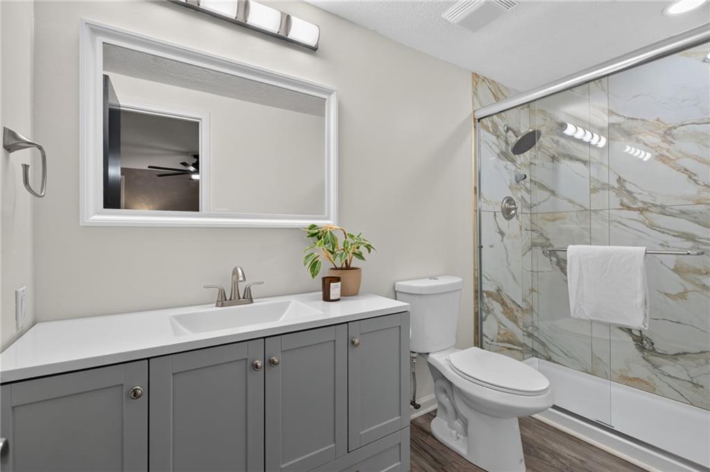 12918 Sycamore Avenue Property Photo 16