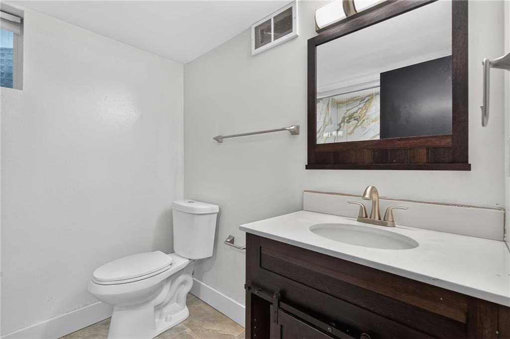 12918 Sycamore Avenue Property Photo 24