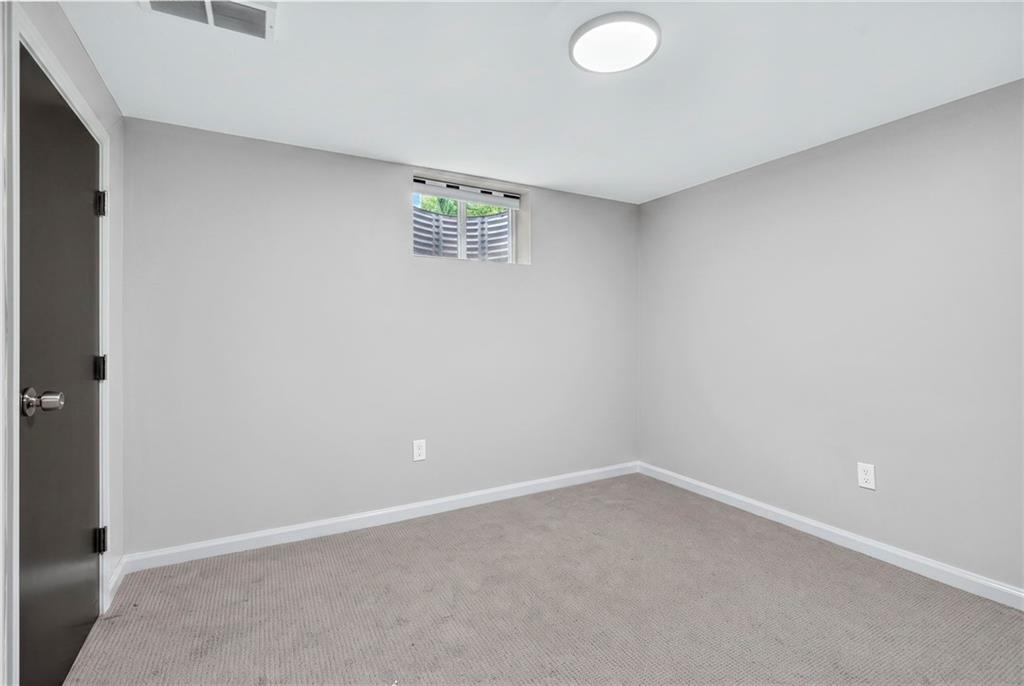 12918 Sycamore Avenue Property Photo 25