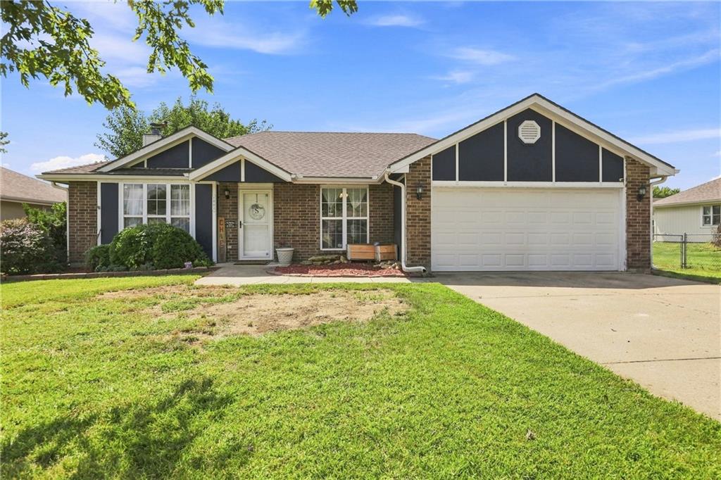 1002 N Hampton Drive Property Photo 1