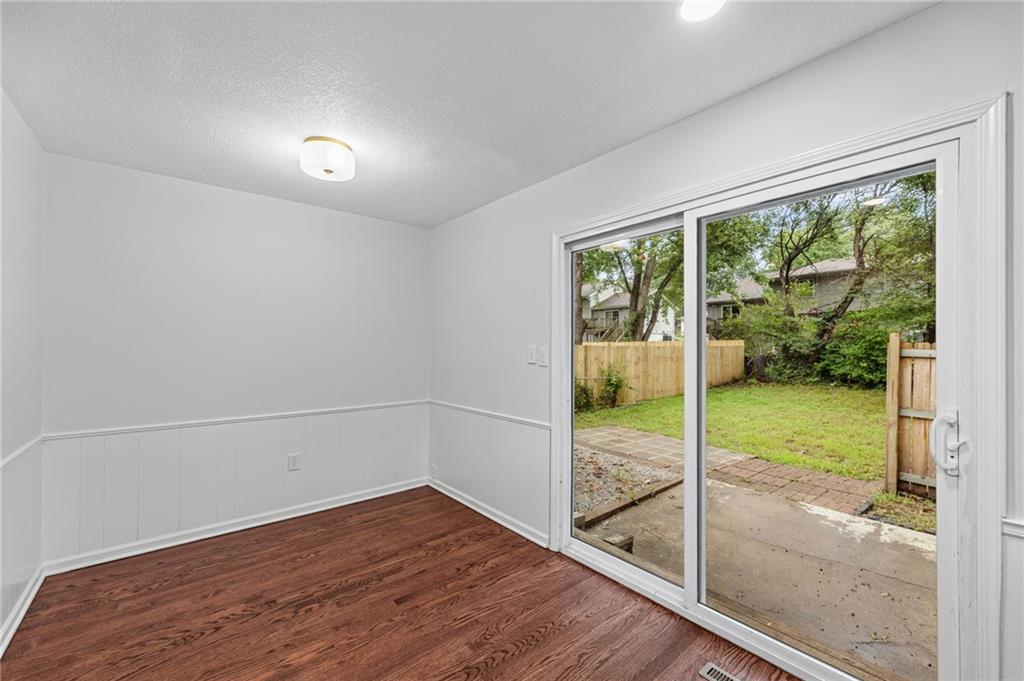 1926 E Cedar Street Property Photo 6