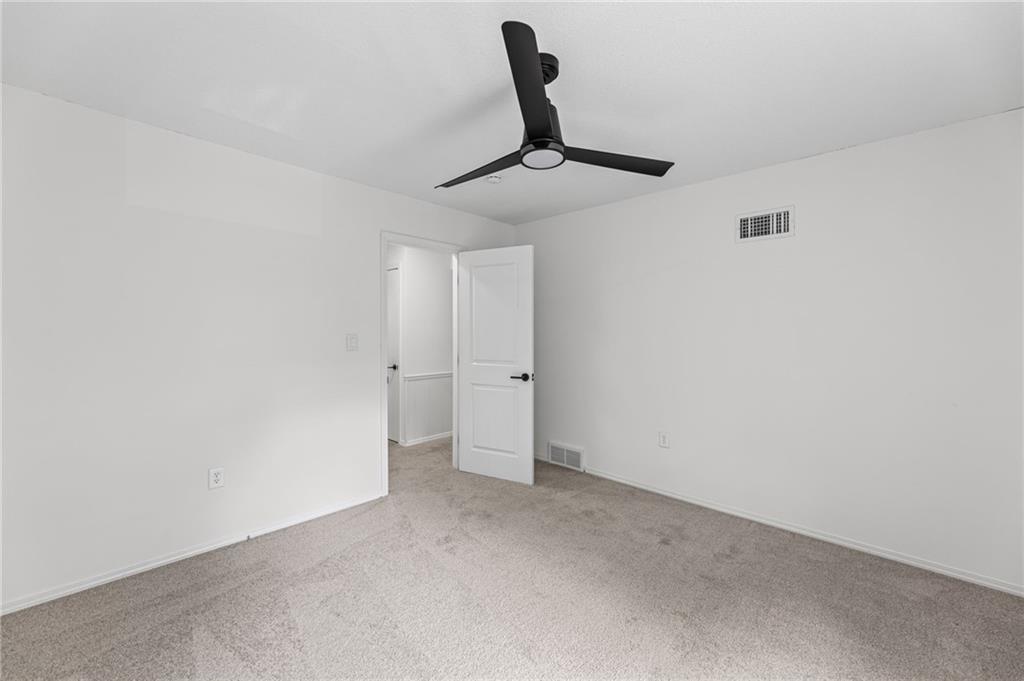 1926 E Cedar Street Property Photo 15