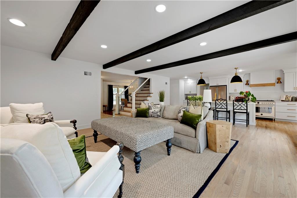 5000 W 97th Terrace Property Photo 8