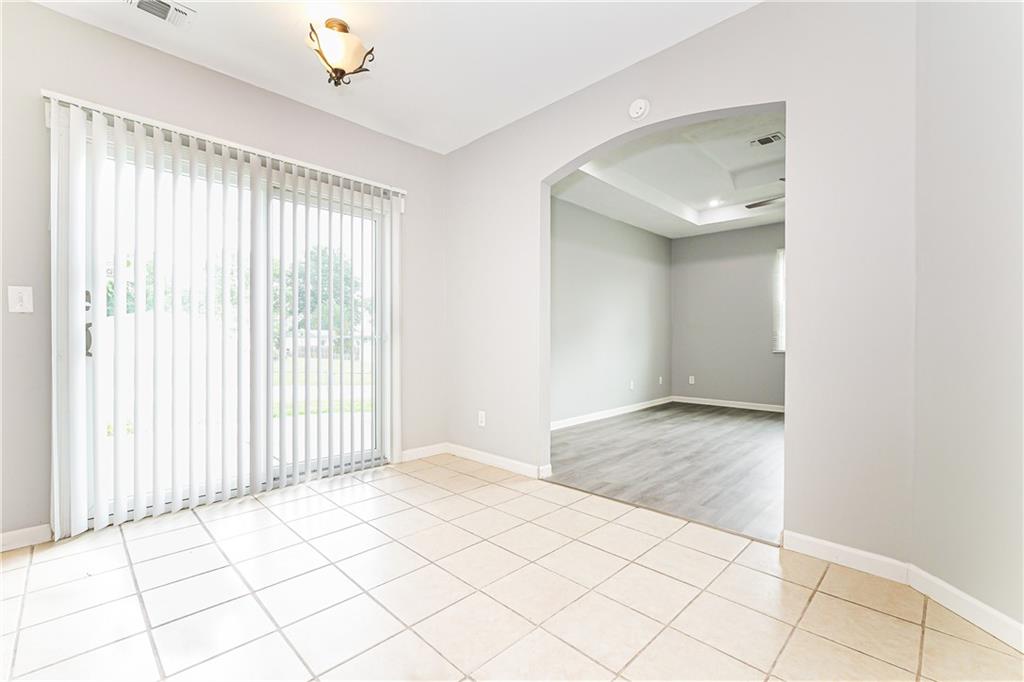 807 N Ponca Drive Property Photo 5
