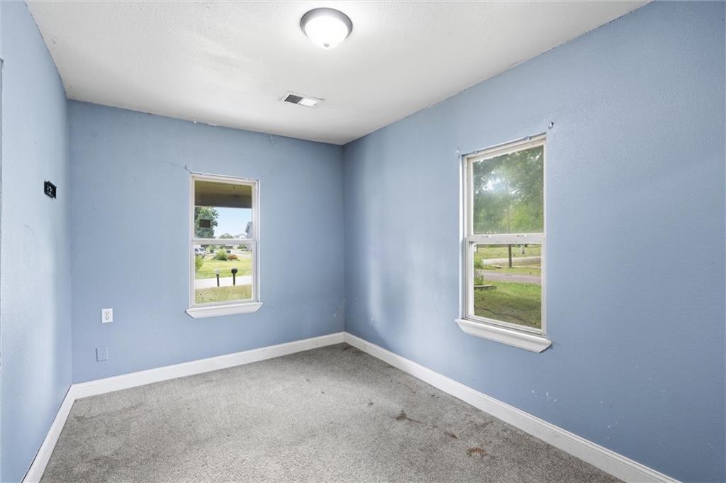 306 W Walnut Street Property Photo 15