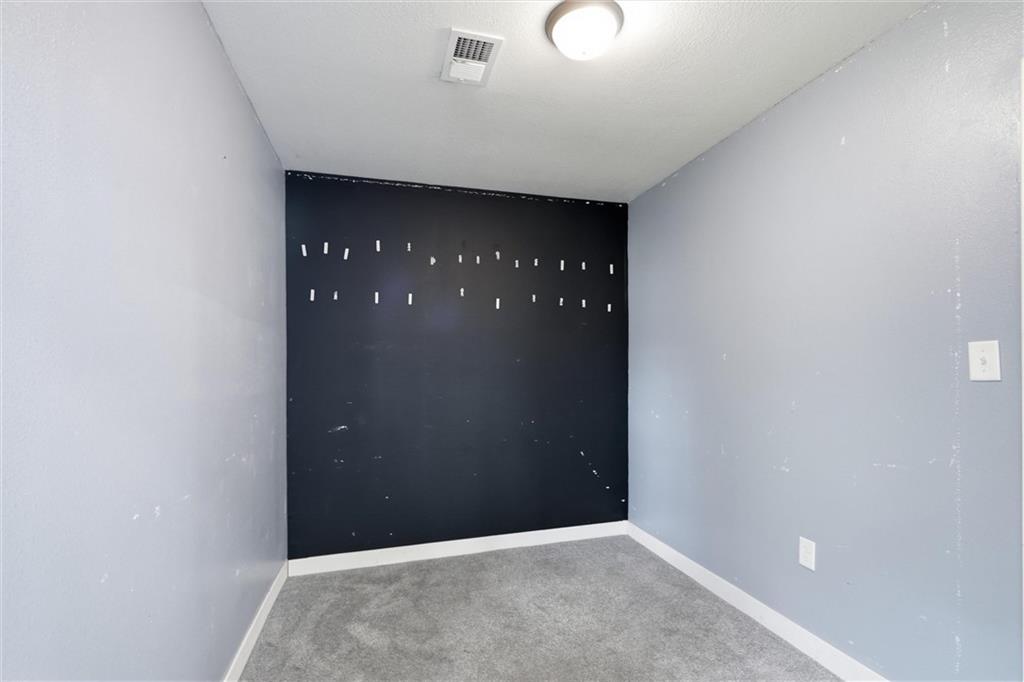 306 W Walnut Street Property Photo 19