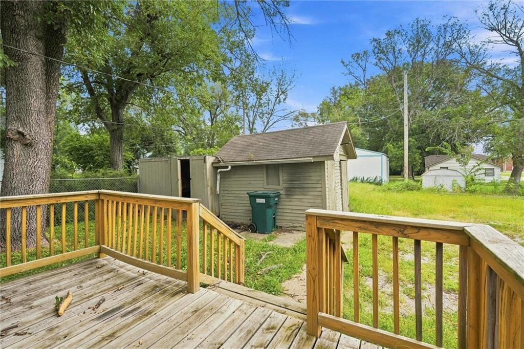 306 W Walnut Street Property Photo 33