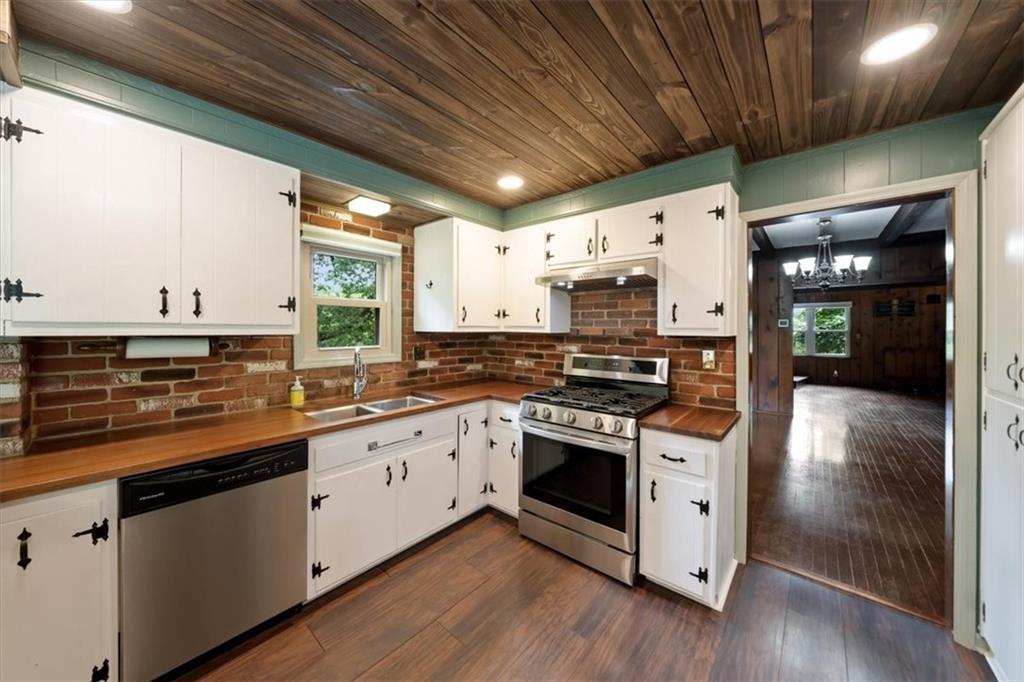 1 Anchor Drive Property Photo 13