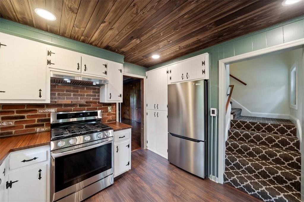 1 Anchor Drive Property Photo 14