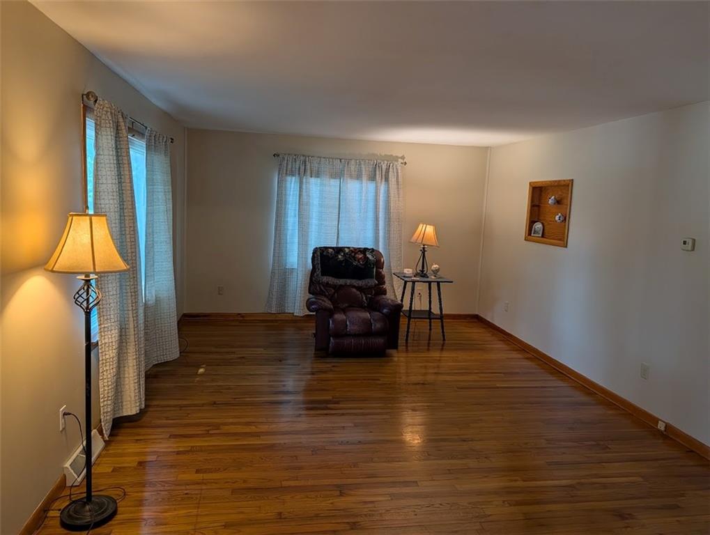 618 N Cherry Street Property Photo 5