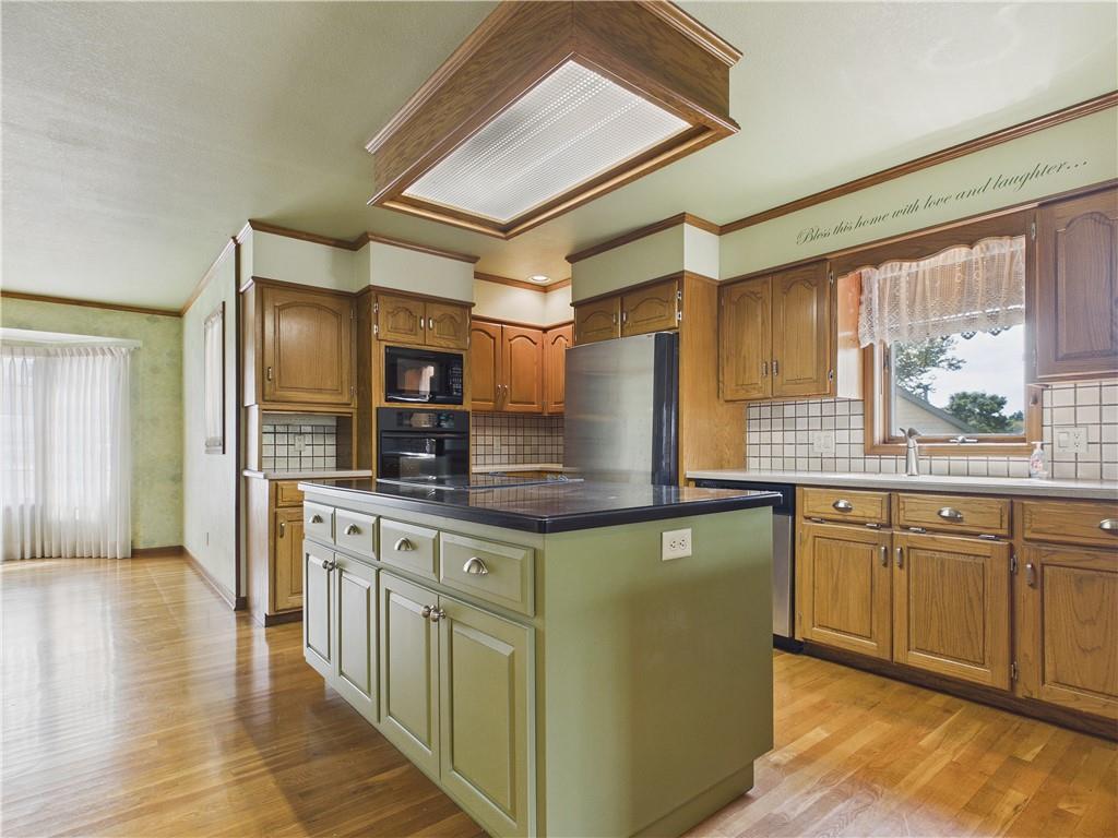 6 Willowgreen Drive Property Photo 16