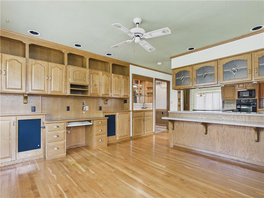6 Willowgreen Drive Property Photo 17