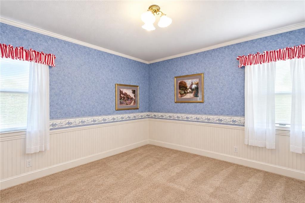 6 Willowgreen Drive Property Photo 28