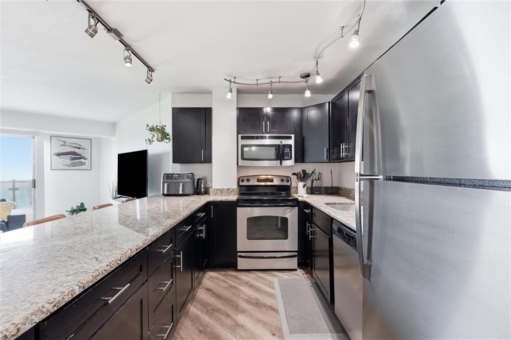 3838 Rainbow Boulevard Property Photo 11