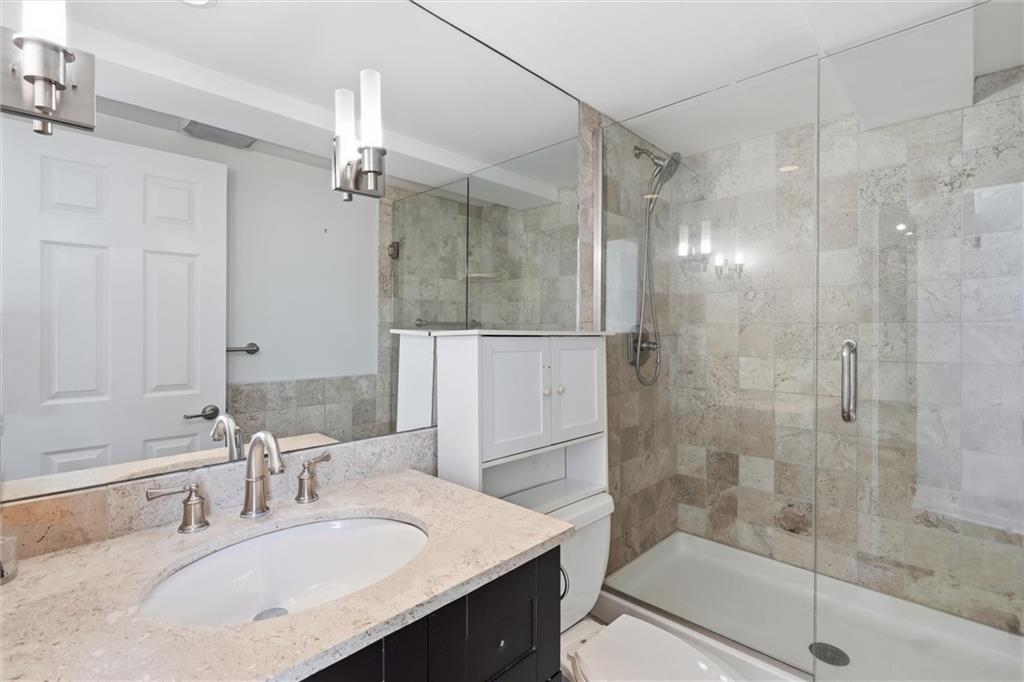 3838 Rainbow Boulevard Property Photo 18