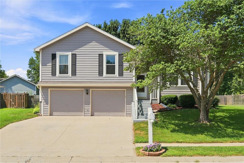 13710 Hunter Drive Property Photo 1
