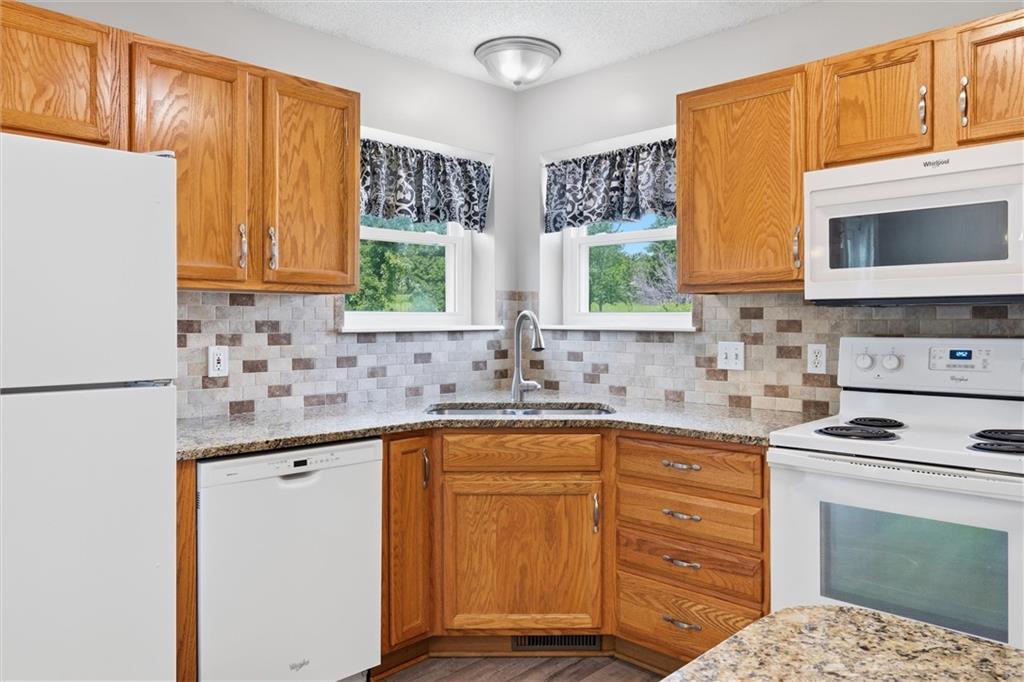 13710 Hunter Drive Property Photo 13