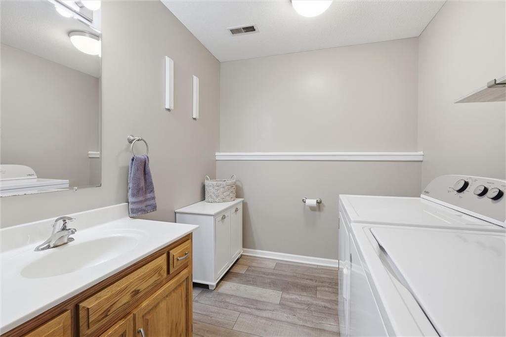 13710 Hunter Drive Property Photo 29