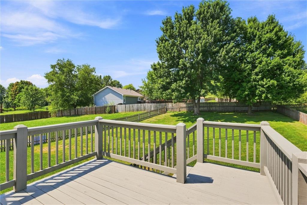 13710 Hunter Drive Property Photo 32