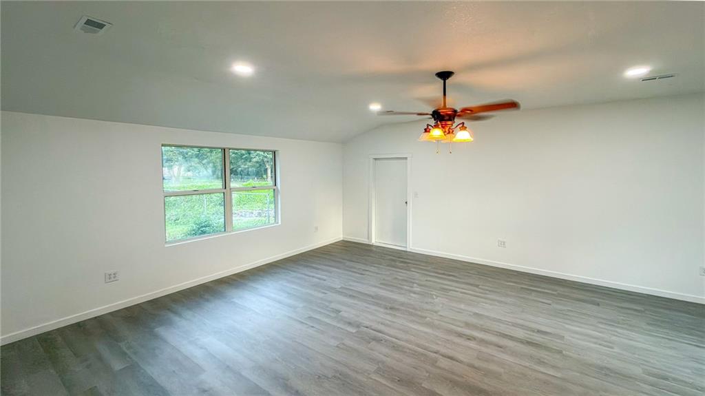 1203 S Massachusetts Avenue Property Photo 6