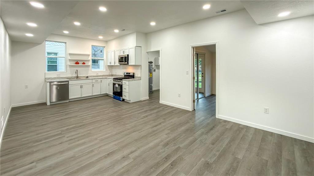 1203 S Massachusetts Avenue Property Photo 10