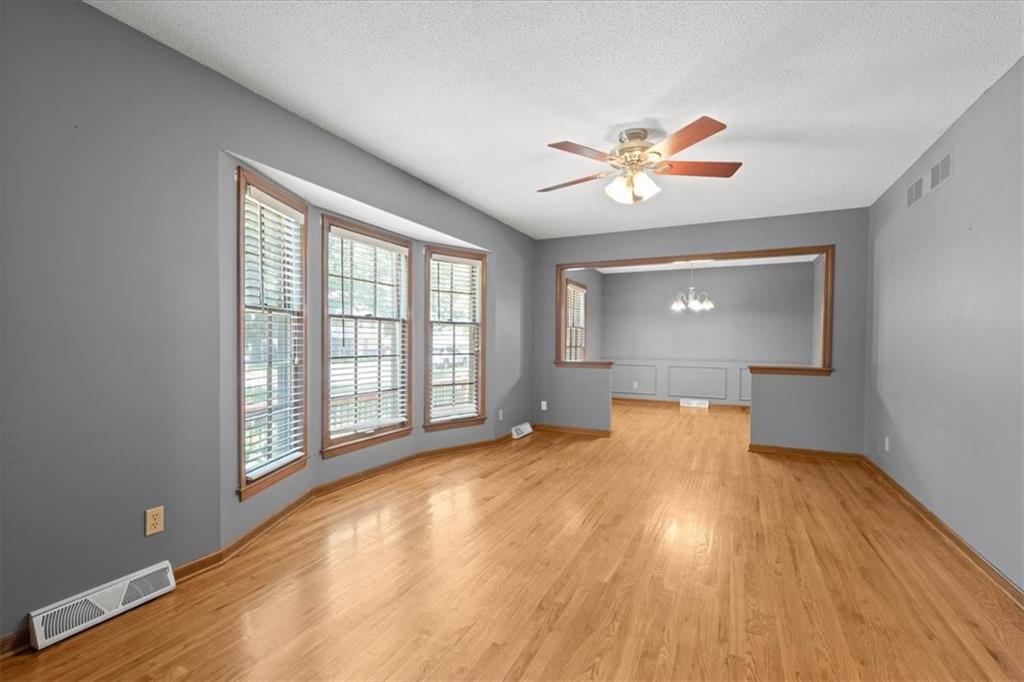 7211 N Highland Avenue Property Photo 6
