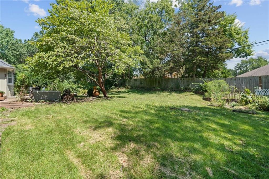 7211 N Highland Avenue Property Photo 33