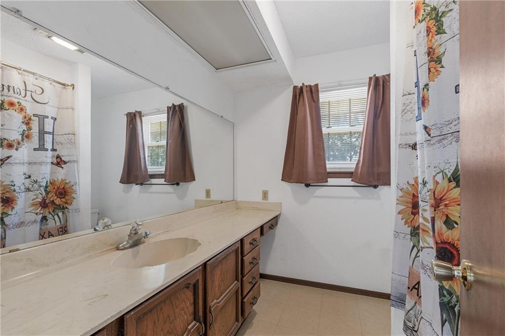 1901 Stark Street Property Photo 35