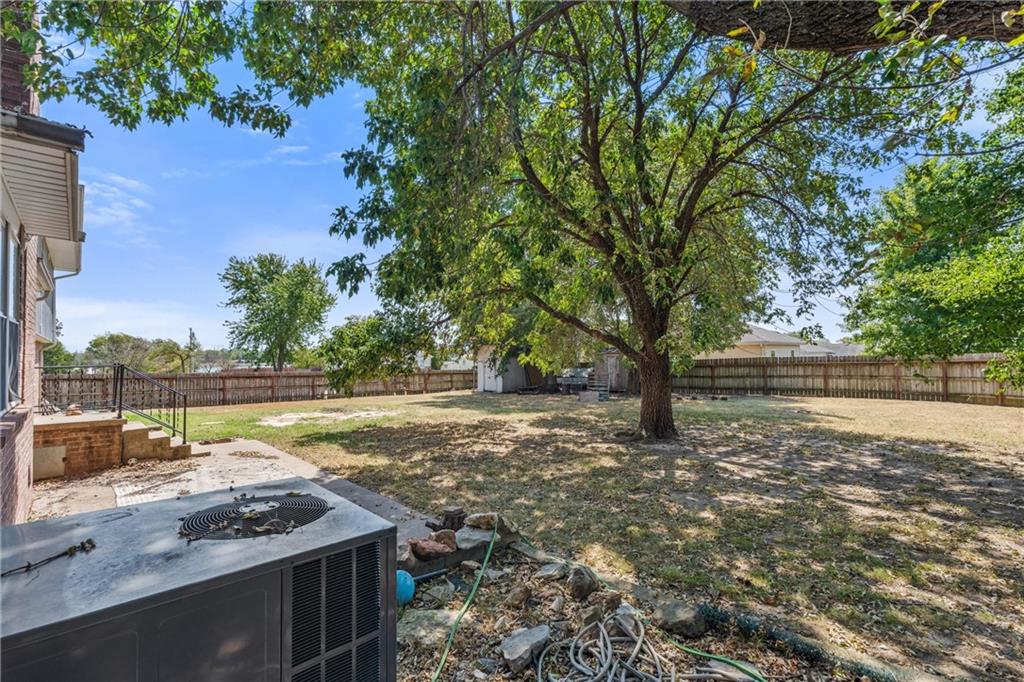 1901 Stark Street Property Photo 45
