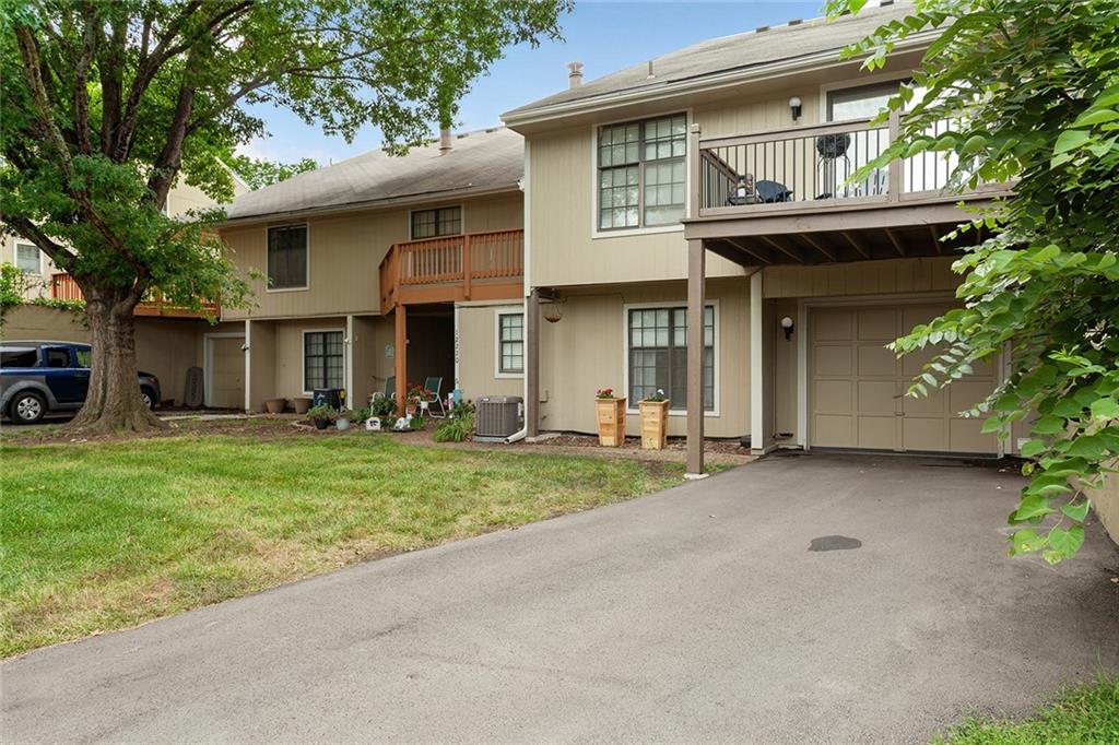 12220 Holmes Lane Property Photo 3