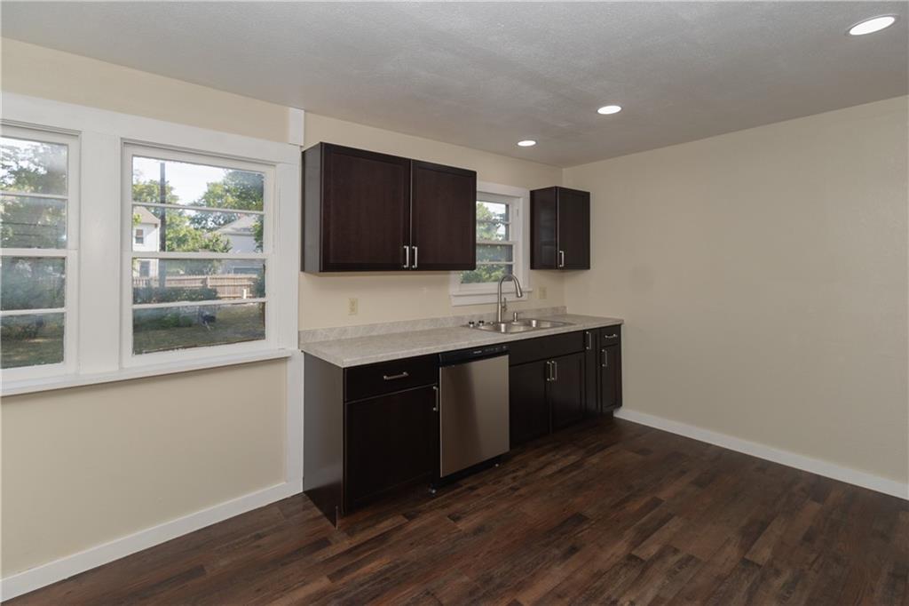 1621 Appleton Street Property Photo 16