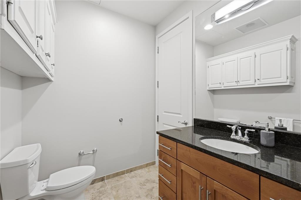 700 W 31st #304 Street Property Photo 31