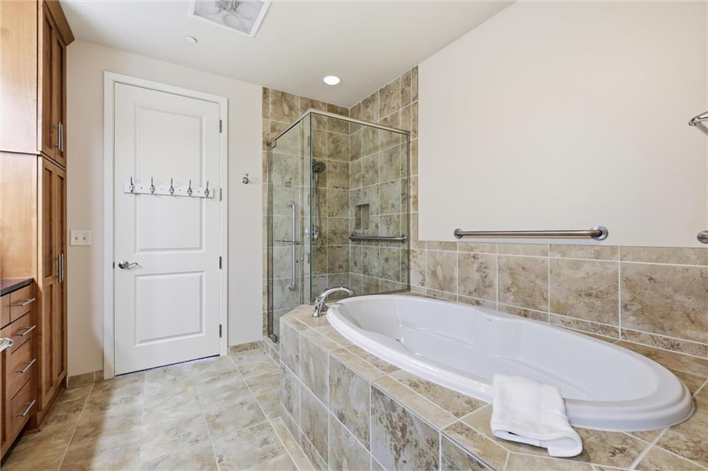 700 W 31st #304 Street Property Photo 42