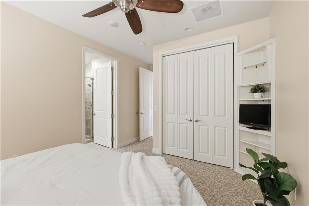 700 W 31st #304 Street Property Photo 46