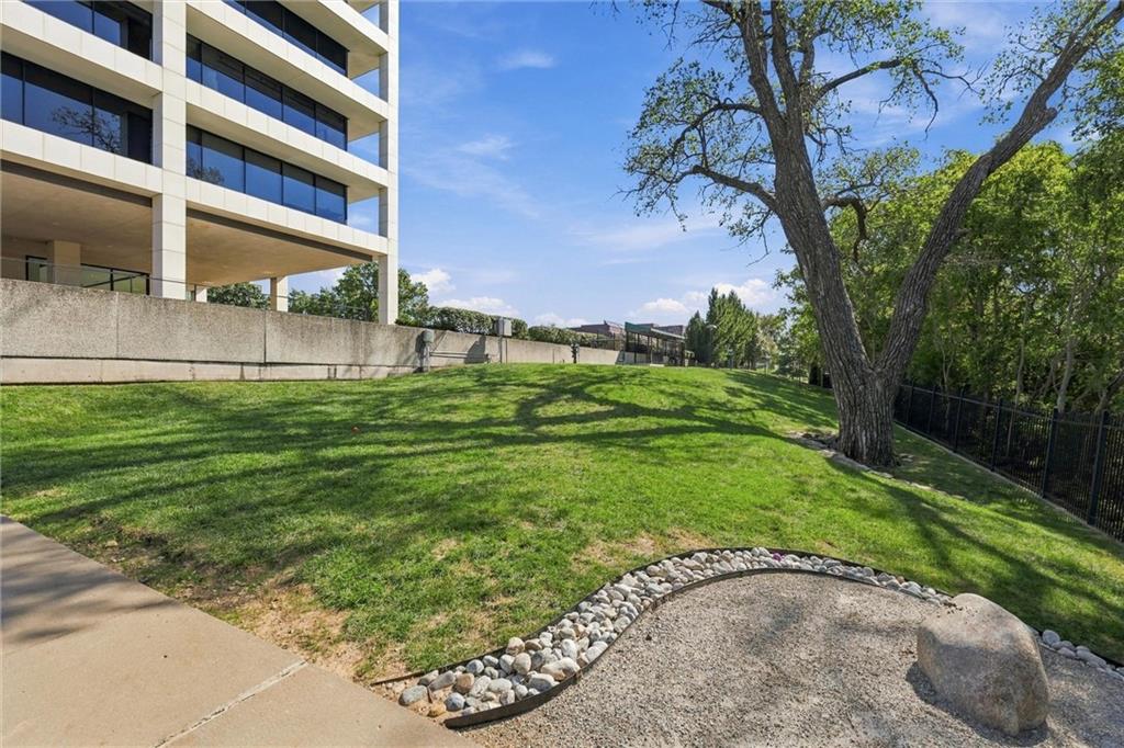 700 W 31st #304 Street Property Photo 80