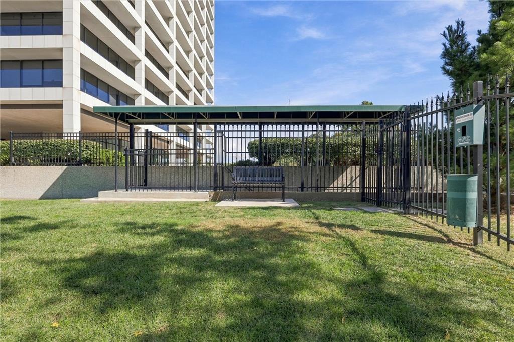 700 W 31st #304 Street Property Photo 83