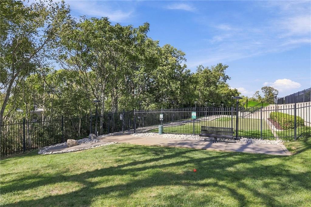 700 W 31st #304 Street Property Photo 85