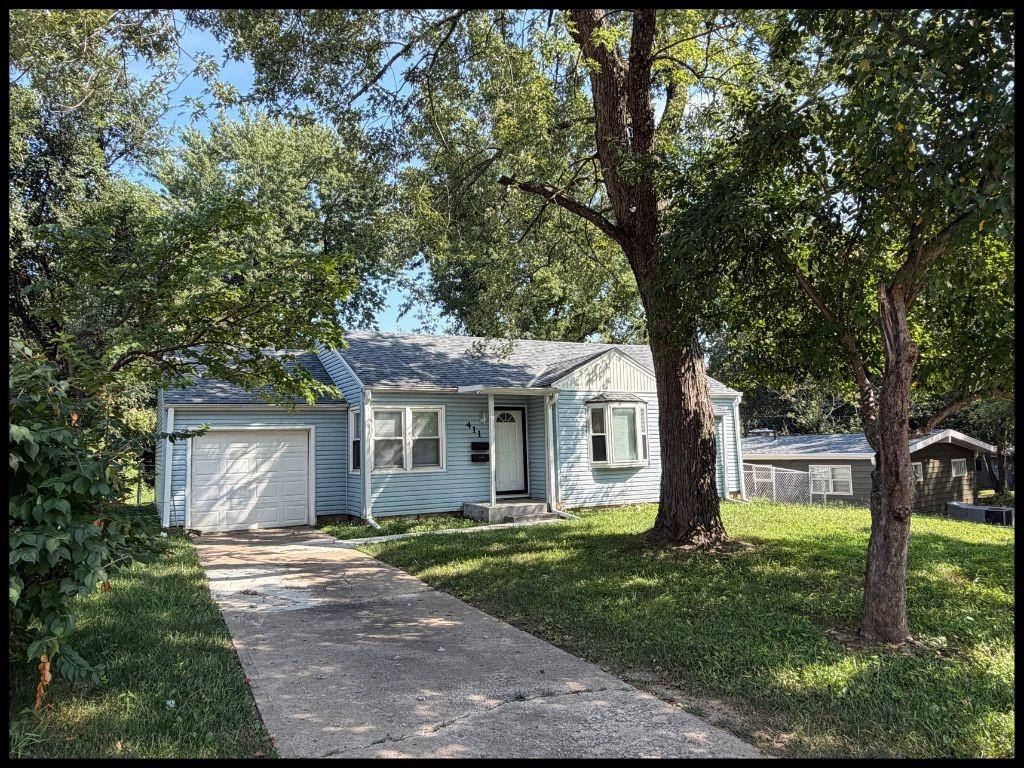 411 9th Street Property Photo 2