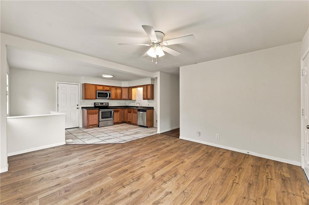 5138 N Corrington Avenue Property Photo 5
