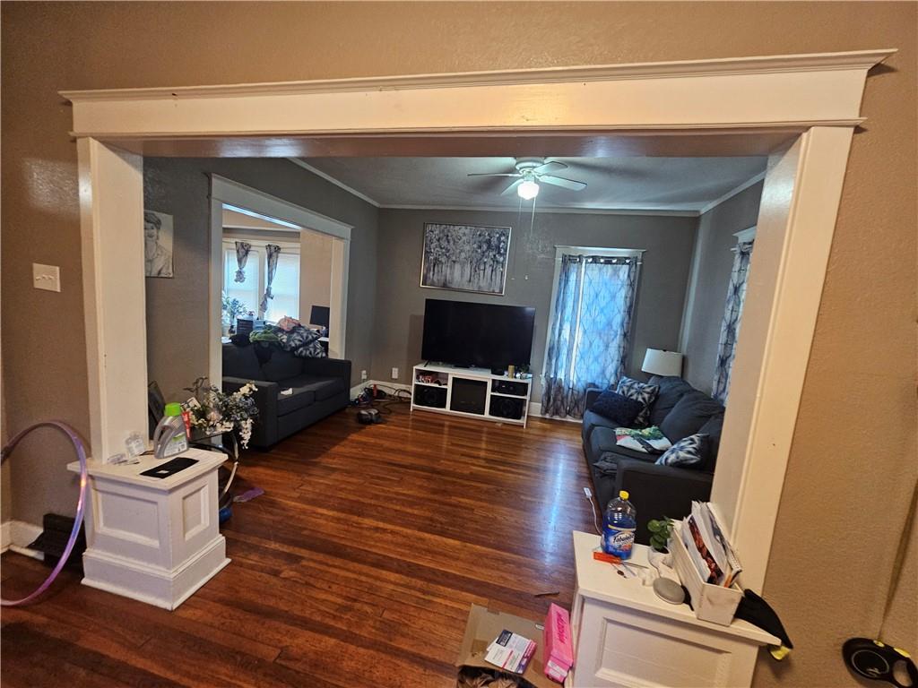 4027 Agnes Avenue Property Photo 7